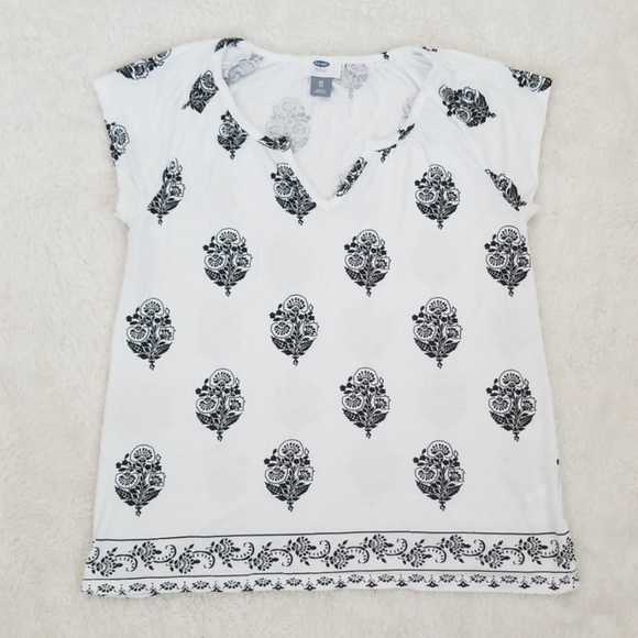 Old Navy shirt - Picture 1 of 5